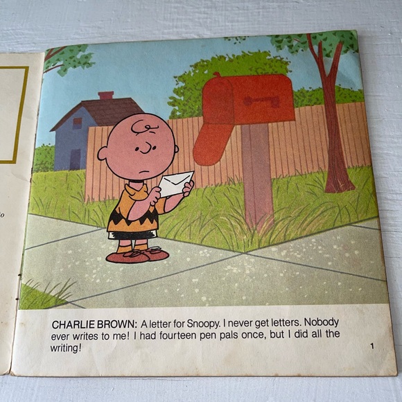 Charlie Brown Records Presents Snoopy, Come Home: Read-Along Book and Record - Picture 6 of 12